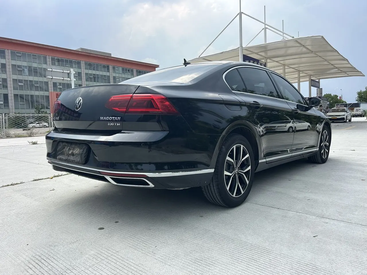 Volkswagen 2020 Magotan 2.0TSI 330TSI luxury automatic transmission 9