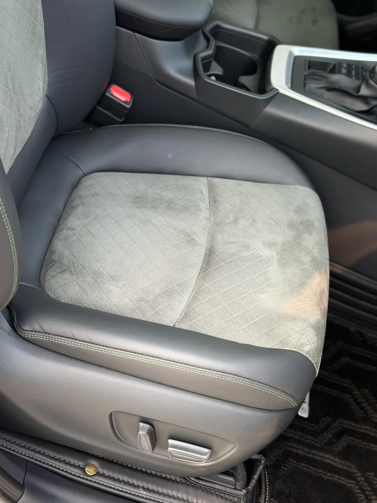 Toyota 2024 RAV4 Rongfong 2.0 Stepless Four-wheel Drive Adventure Plus Edition Automatic Gear 13