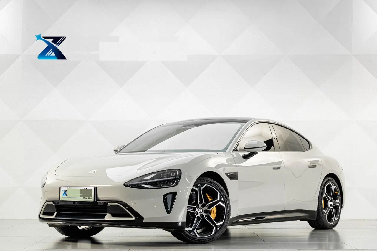 打开图片灯箱:MI 2024 SU 7 700km Rear Drive Long Endurance Smart Driving Edition Automatic Gear
