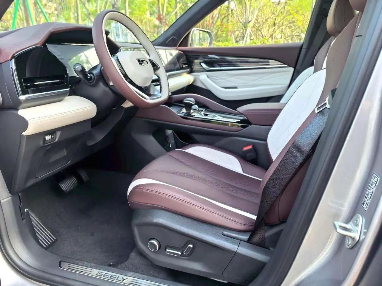 Geely 2024 XingyueL (Monjaro) 2.0TD high-power two-wheel drive cloud version automatic gear 4