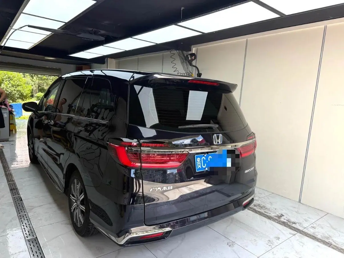 Honda 2024 Odyssey Hybrid 2.0 Stepless Sharp and Pleasant Edition Automatic Gear 9