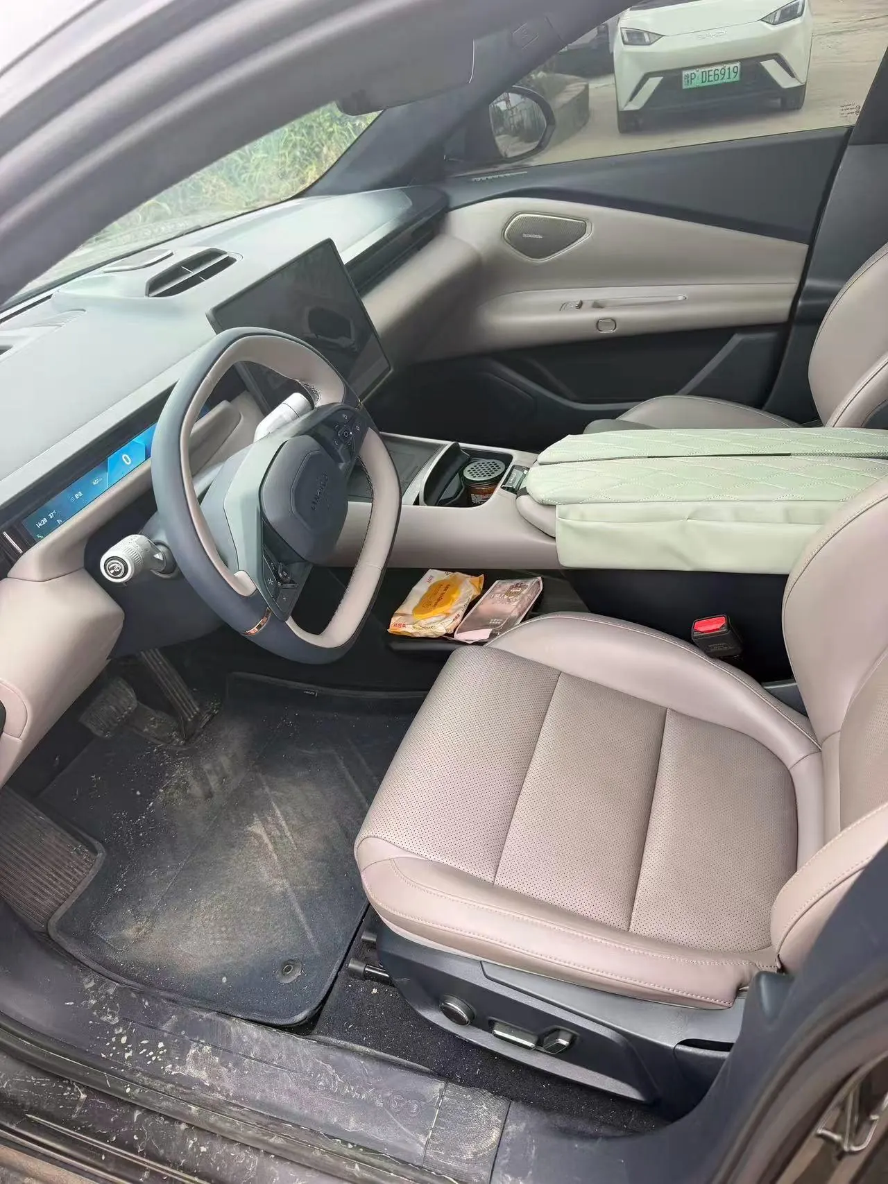 LYNK&amp;CO 2024 LYNK&amp;CO Z10 95kWh 766km rear drive Max automatic gear 2