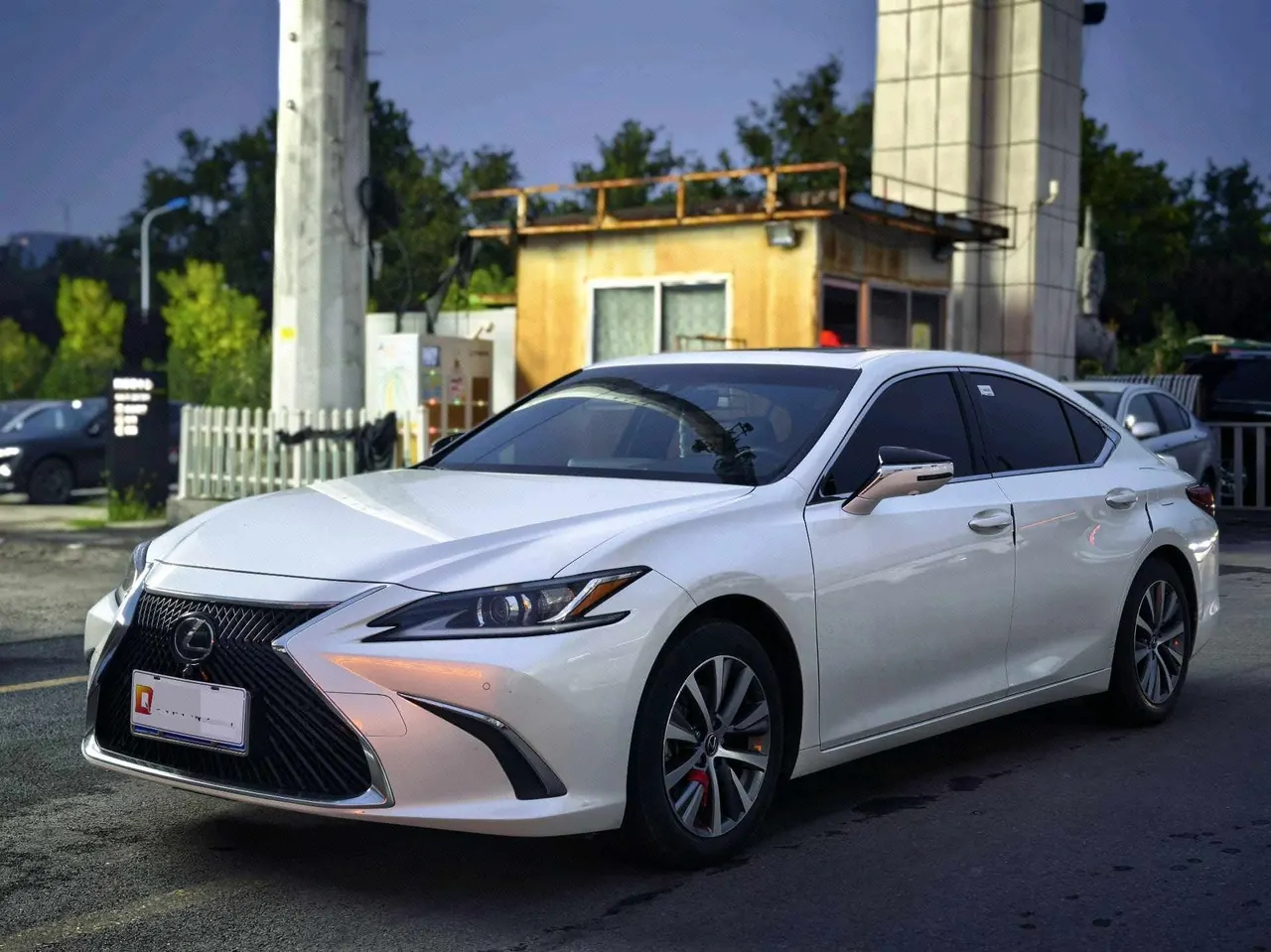 Open image lightbox: Lexus ES (Imported) 2020 ES200 2.0 Stepless Premium Edition Automatic Gear