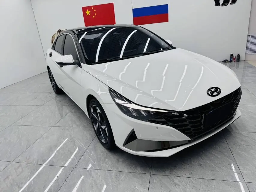 Hyundai 2023 Elantra -3-compartment 1.5 stepless LUX premium automatic gear 3