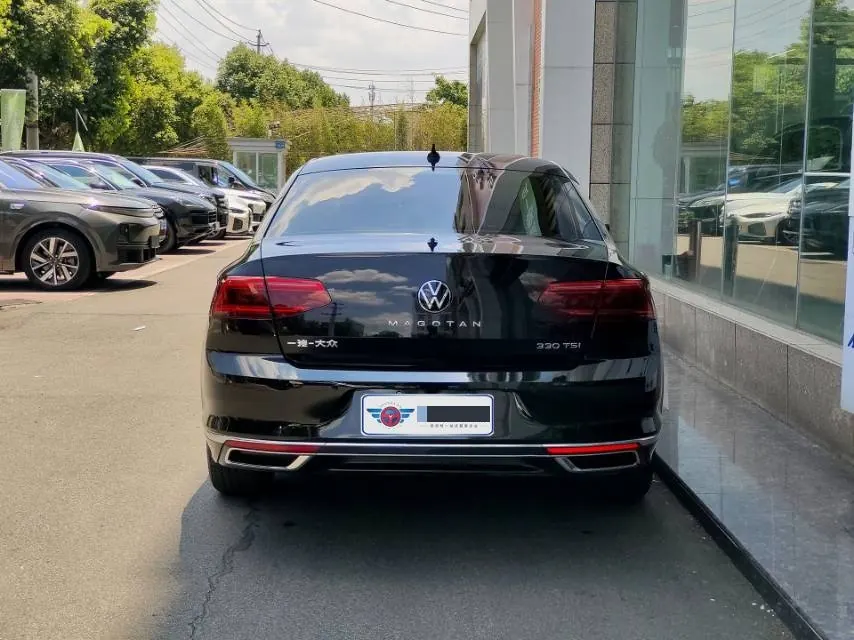 Volkswagen 2020 Magotan 2.0TSI 330TSI luxury automatic transmission 2