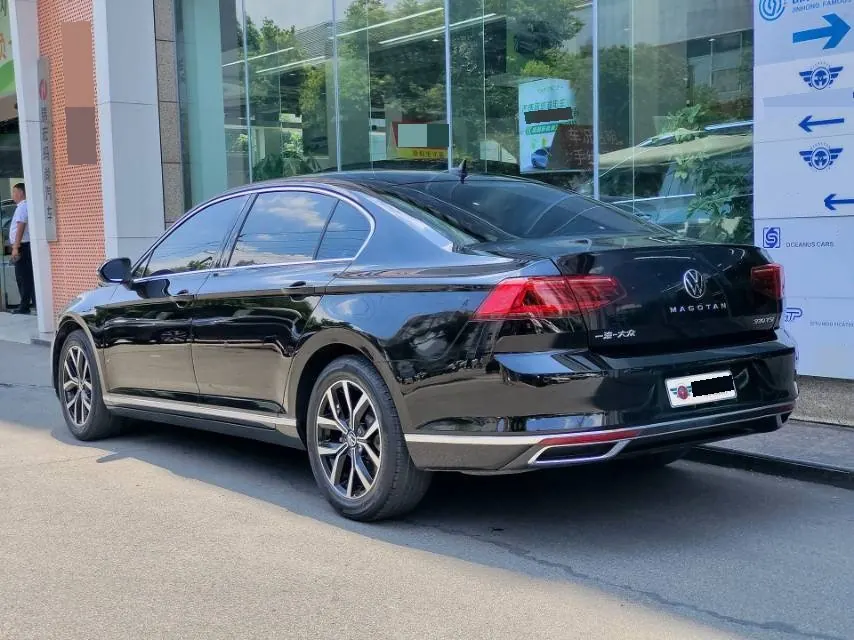 Volkswagen 2020 Magotan 2.0TSI 330TSI luxury automatic transmission 3