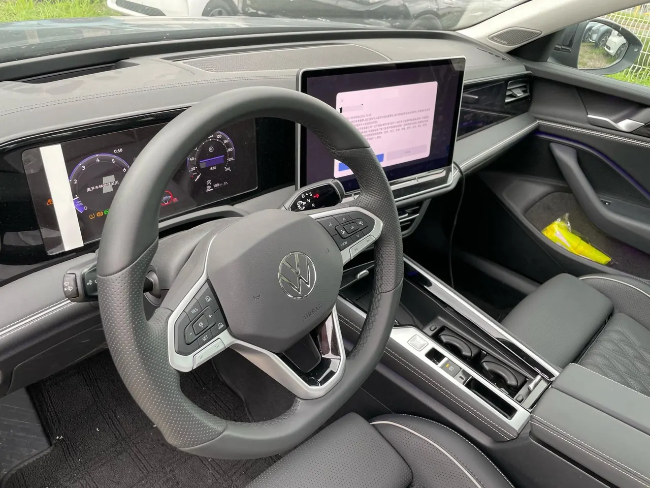 Volkswagen 2026 Magotan 2.0TSI 380TSI Extreme Edition Automatic 3