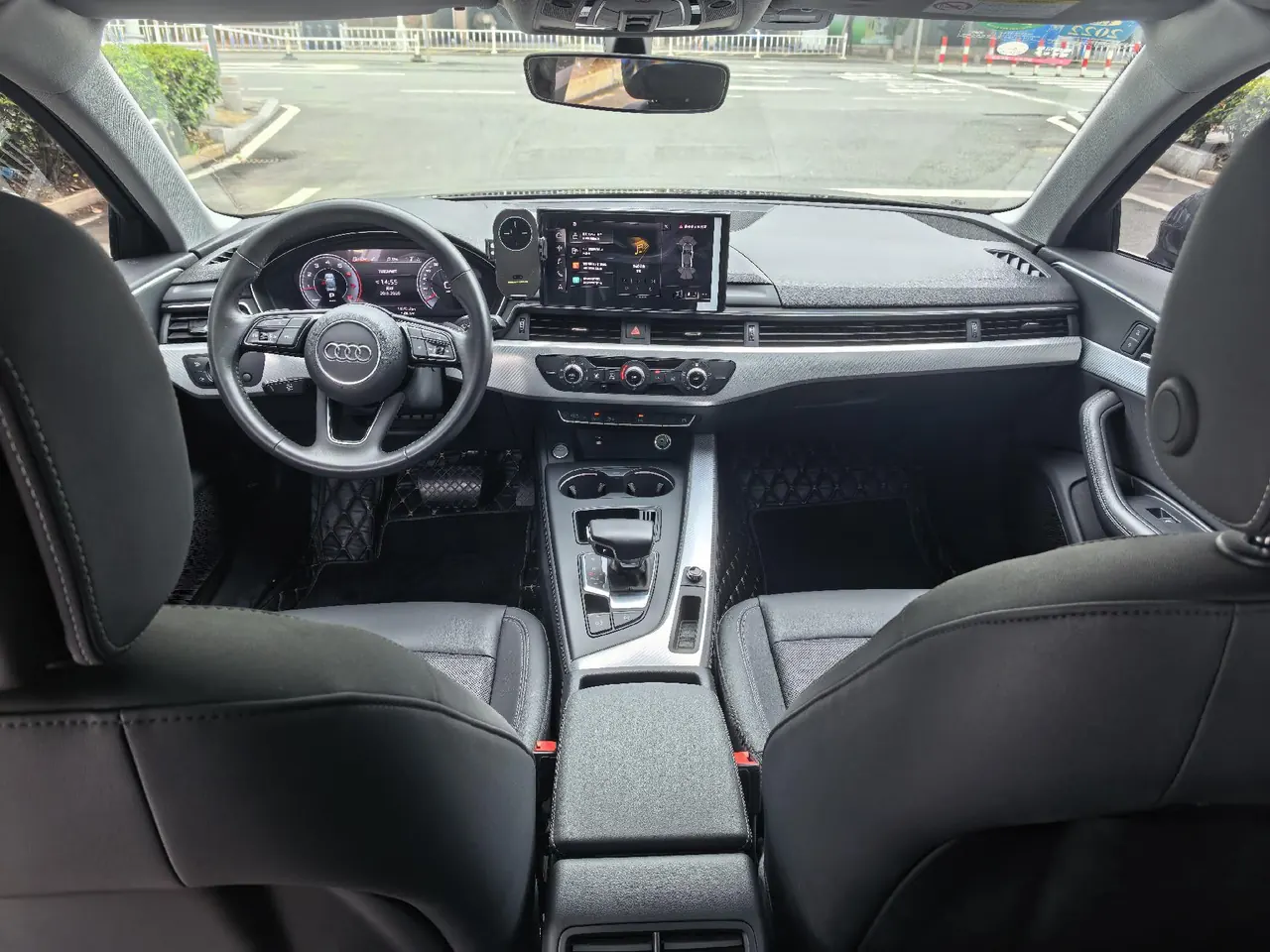 Audi 2020 A4L 2.0TFSI 40TFSI Fashion Elegant Automatic 2