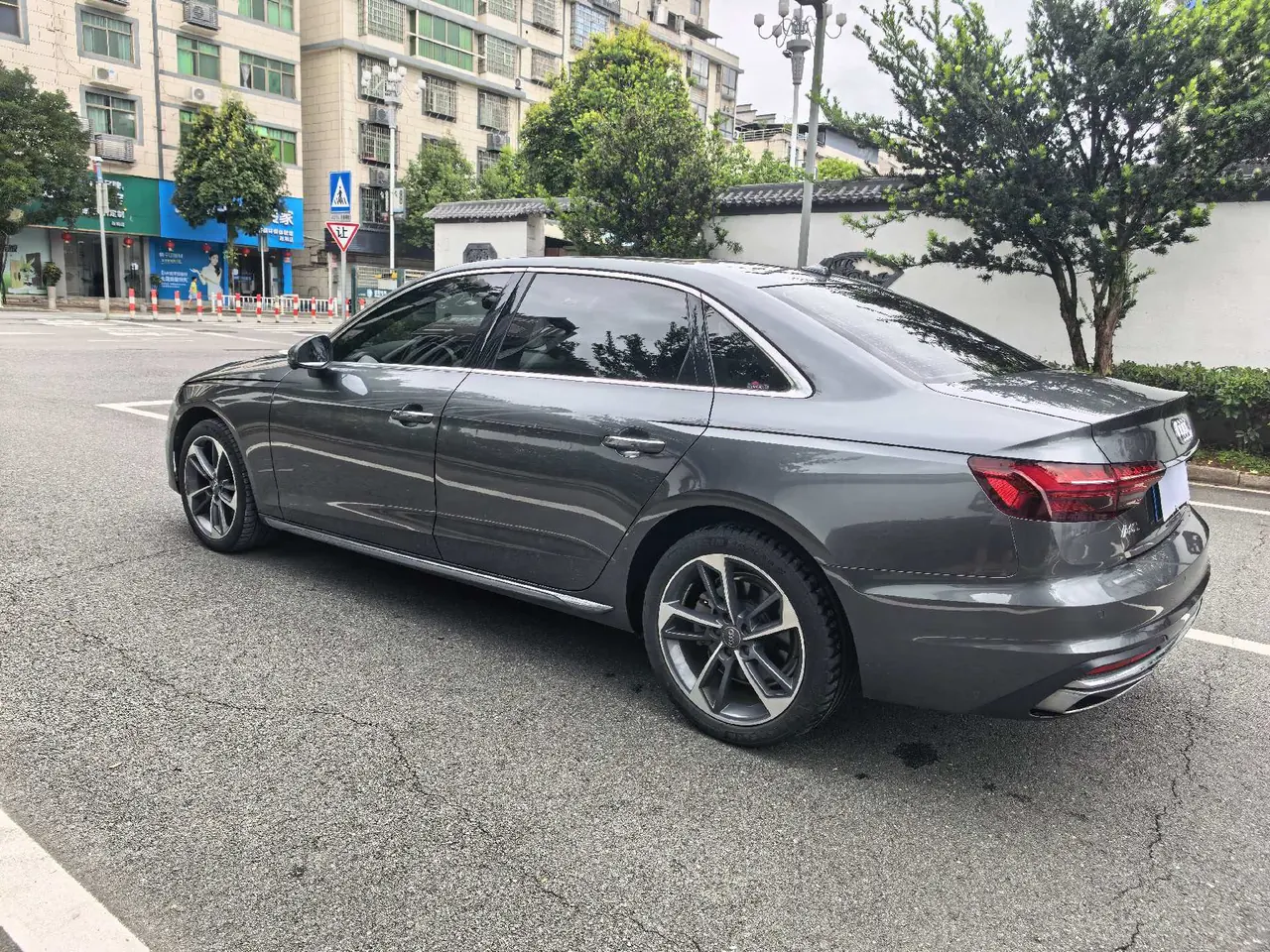 Audi 2020 A4L 2.0TFSI 40TFSI Fashion Elegant Automatic 4