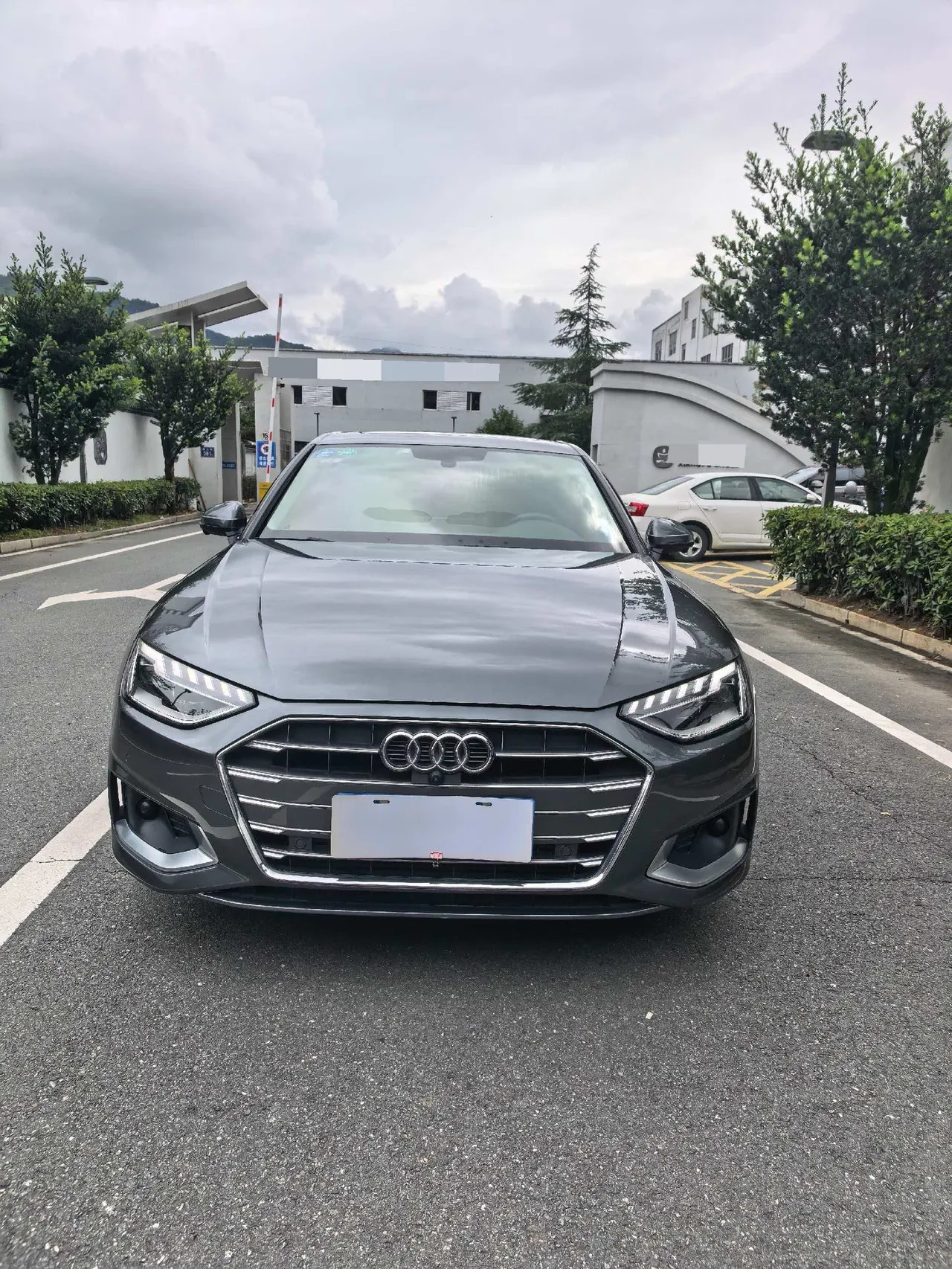Audi 2020 A4L 2.0TFSI 40TFSI Fashion Elegant Automatic 6