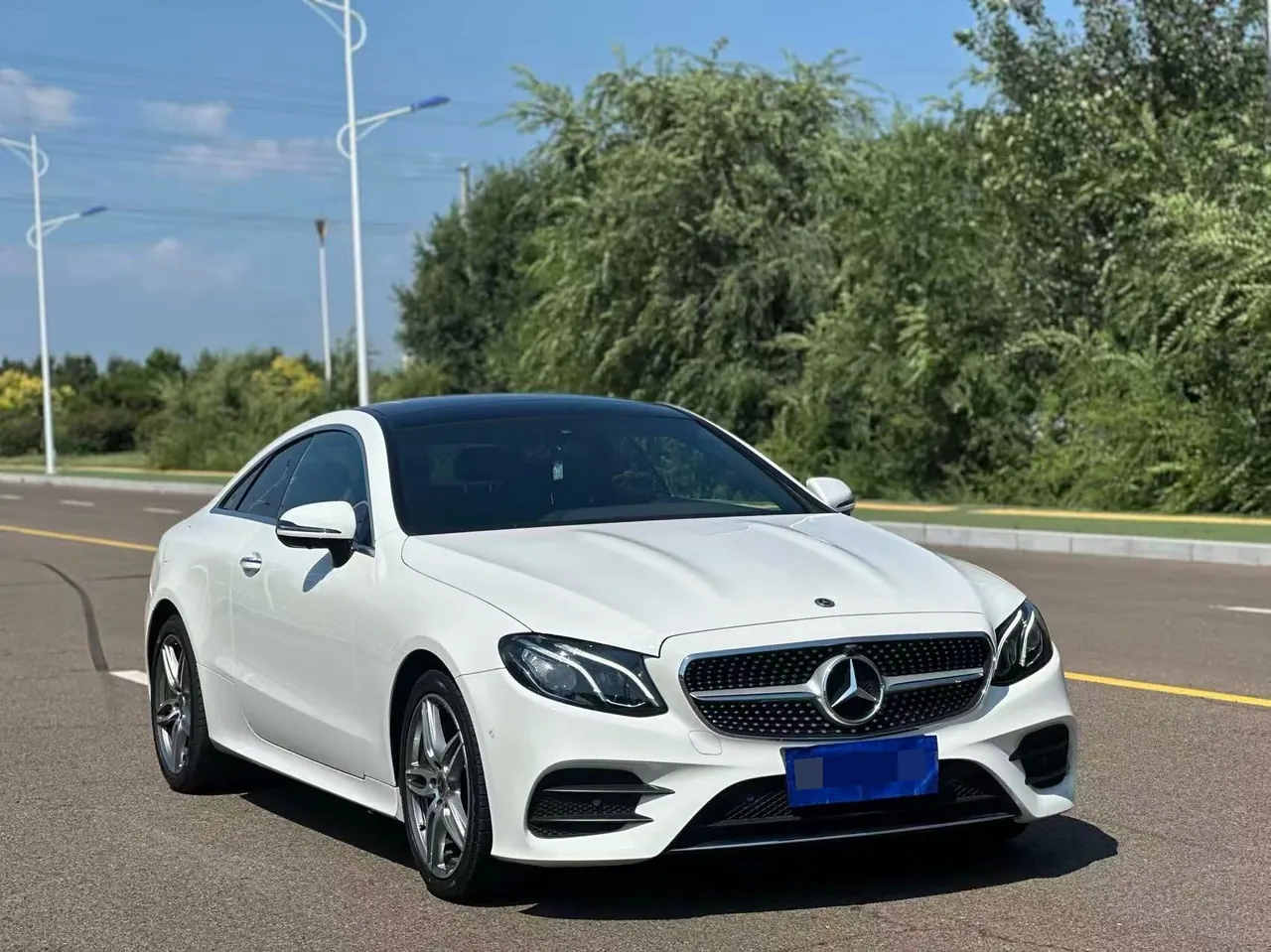 Mercedes Benz Class E (Imported) 2020 E 260 4MATIC Coupe 48V 1.5T Automatic Gear 2