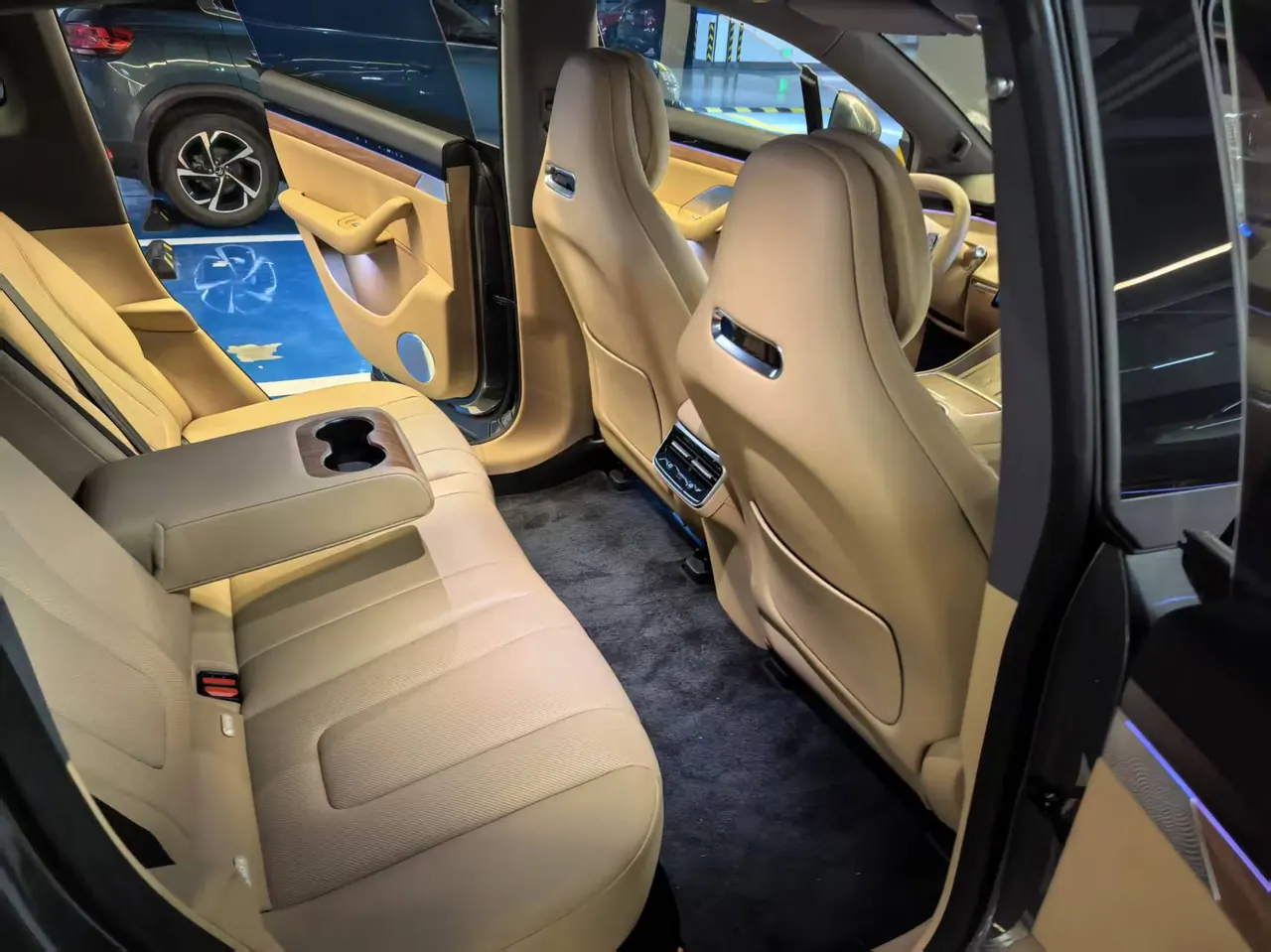 Intellectual 2025 R 7 360km Max automatic gear 4