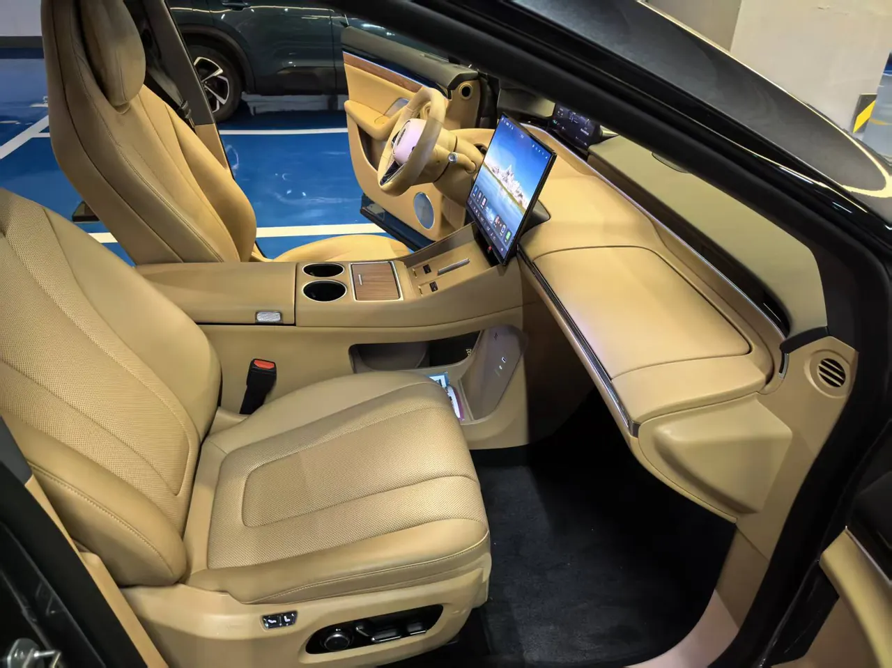 Intellectual 2025 R 7 360km Max automatic gear 5