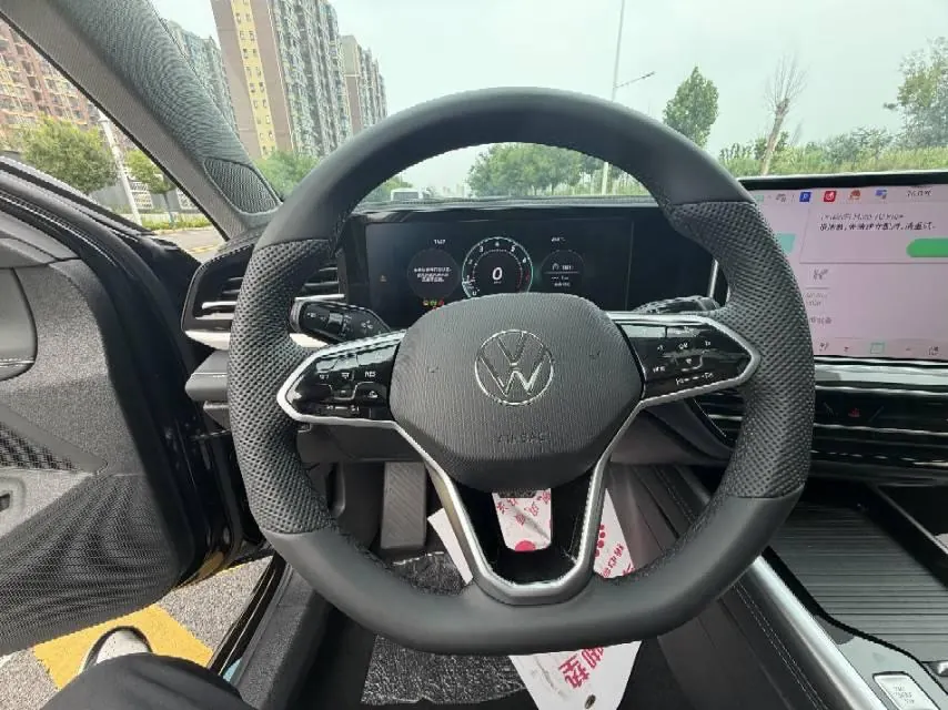 Volkswagen 2025 Passat Pro 2.0TSI 380TSI Long Yao Edition Automatic 4