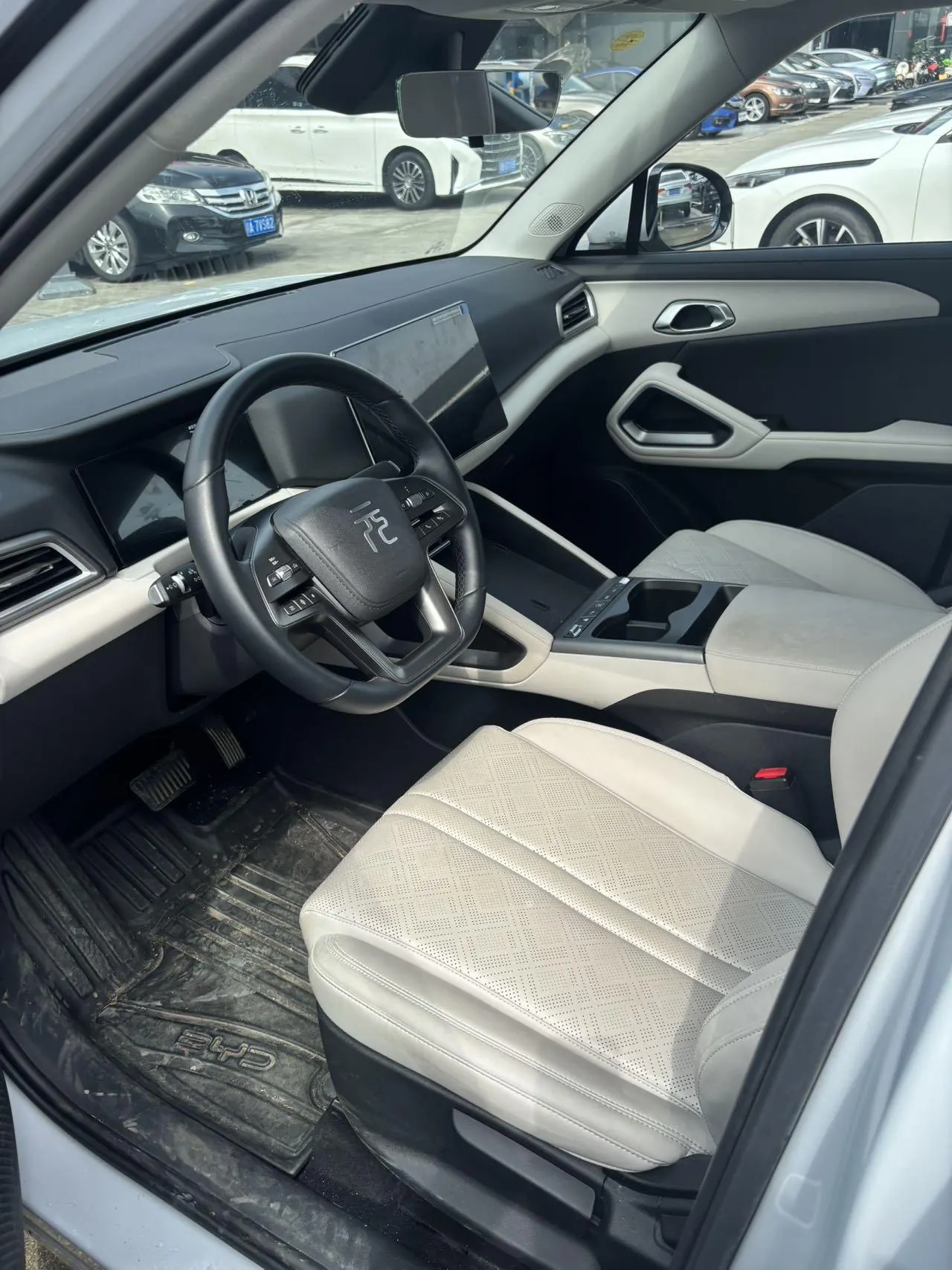 BYD 2025 Yuan UP Smart Driving 401KM Vital Automatic Gear 6