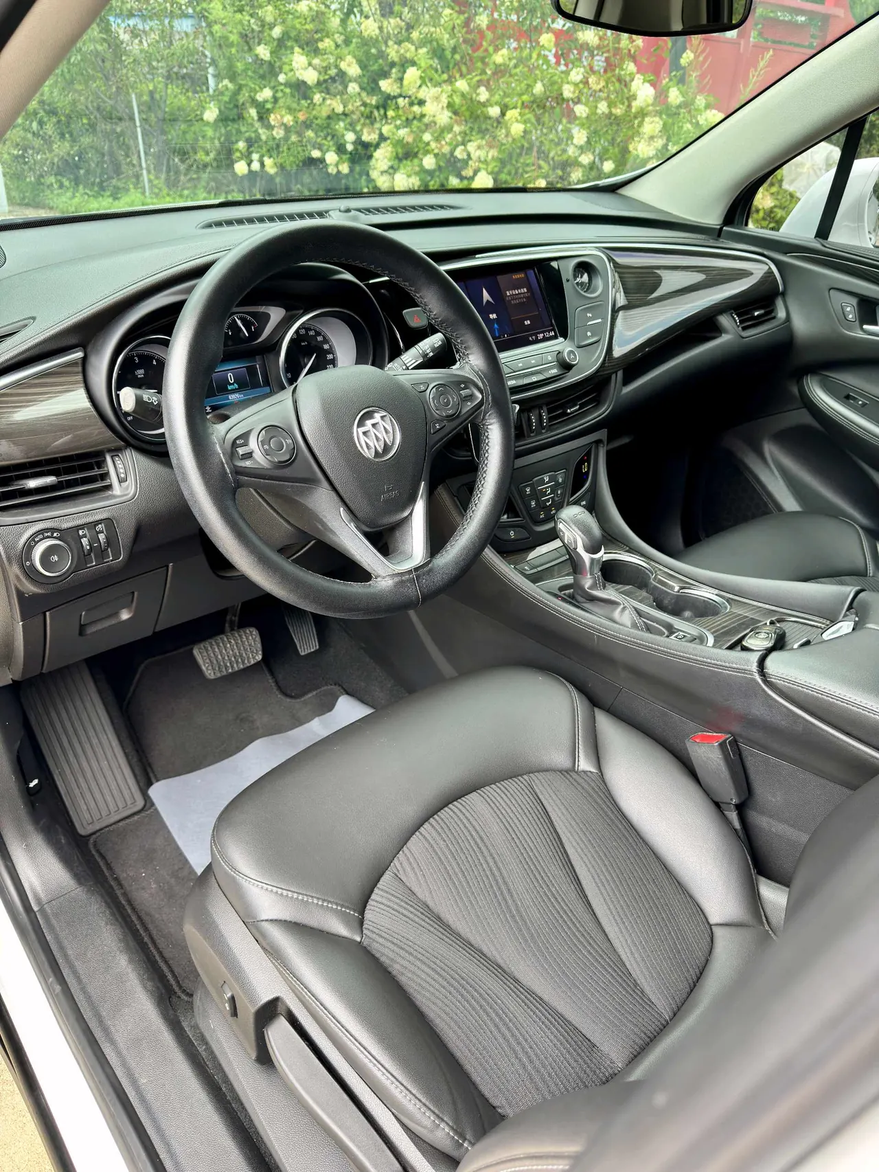 Buick 2020 Angkewei 1.5T 20T Two-Drive Elite Automatic Gear 4
