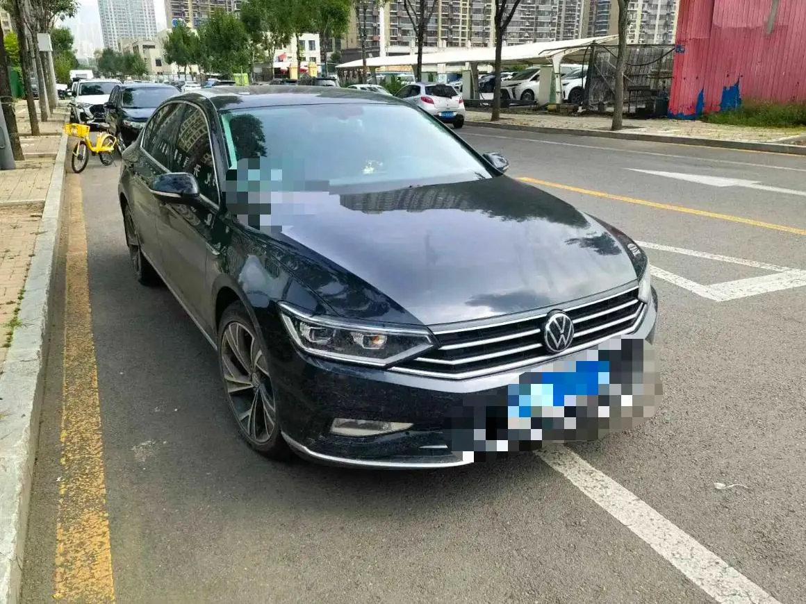 Volkswagen 2020 Magotan 2.0TSI 330TSI luxury automatic transmission 3