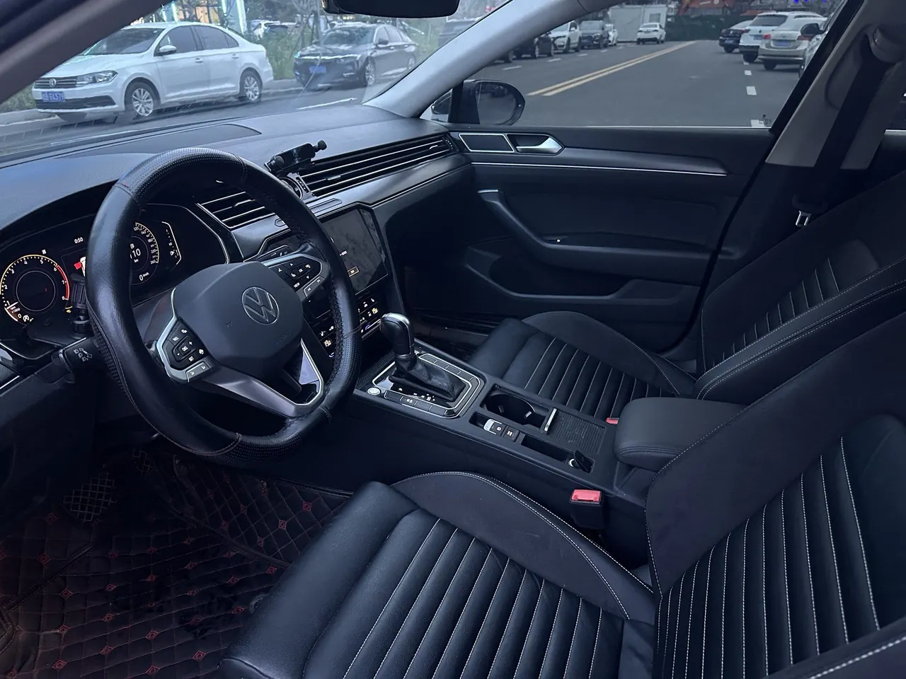 Volkswagen 2020 Magotan 2.0TSI 330TSI luxury automatic transmission 4