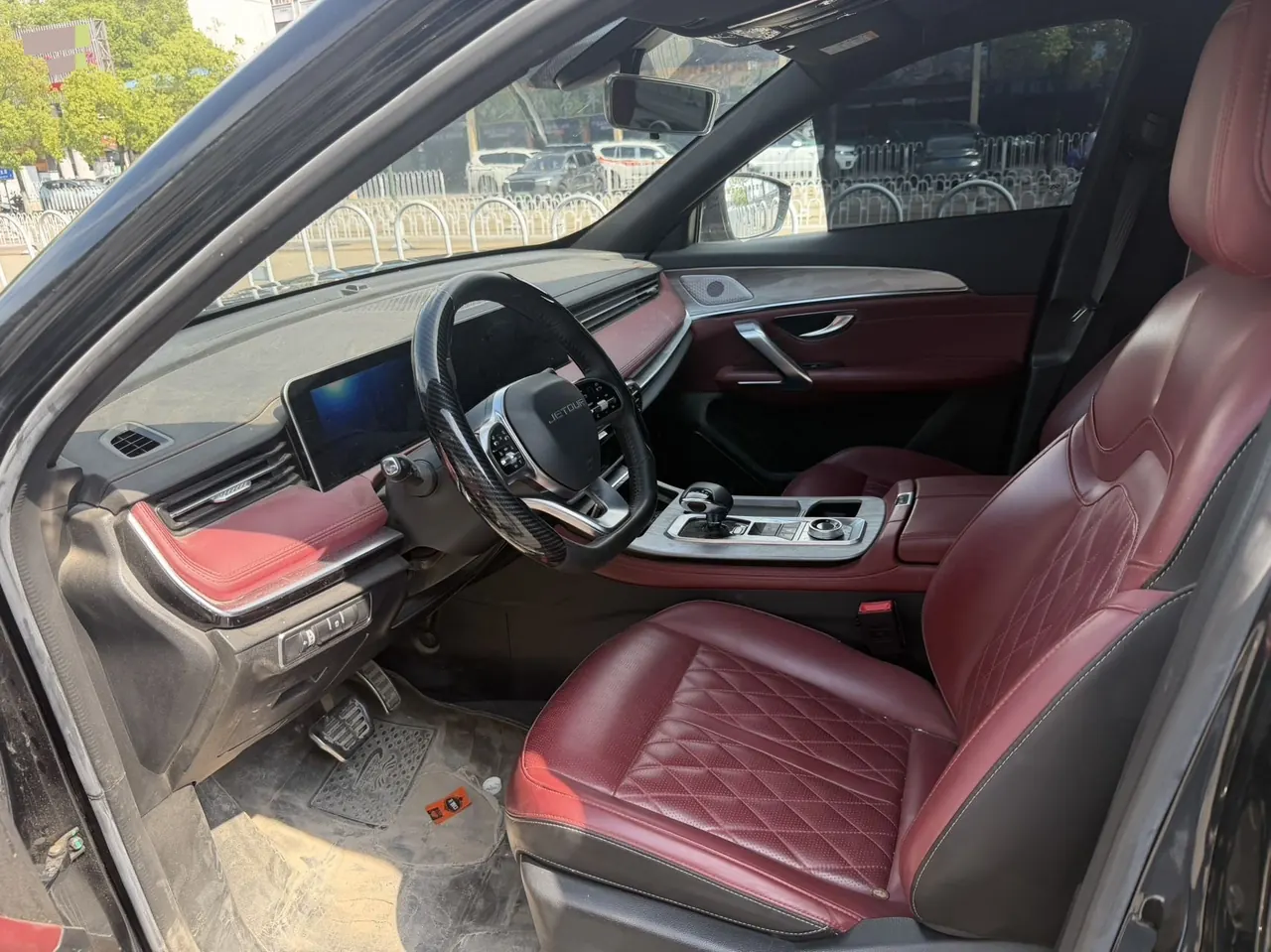 Jetour 2023 X70 PLUS 1.6T Strong PRO 7-seat Automatic Gear 3