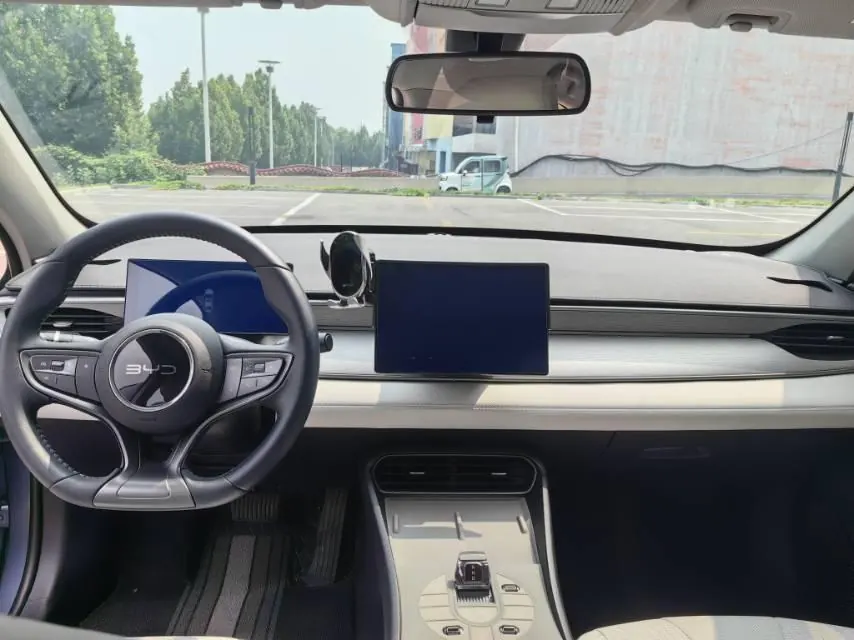 BYD 2025 seals 05 DM-i 1.5 stepless smart driving version 55KM luxury automatic gear 5