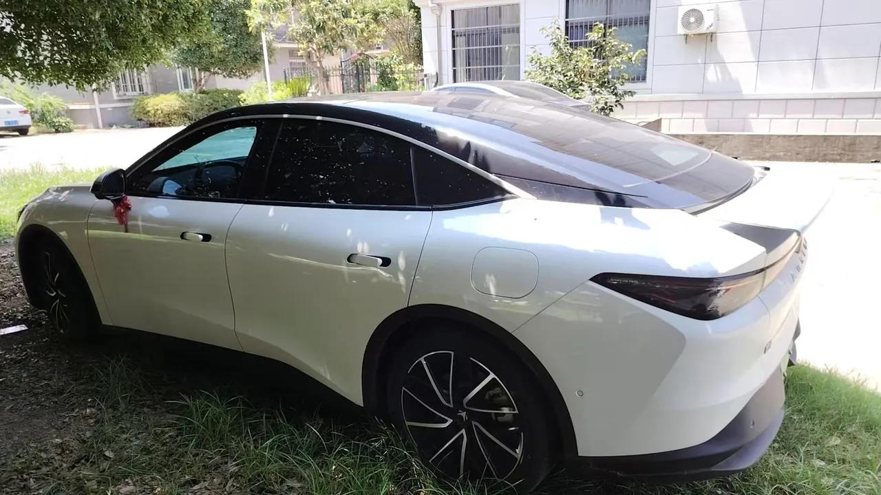ARCFOX 2025 α S 5 560MAX 185kW automatic gear 3