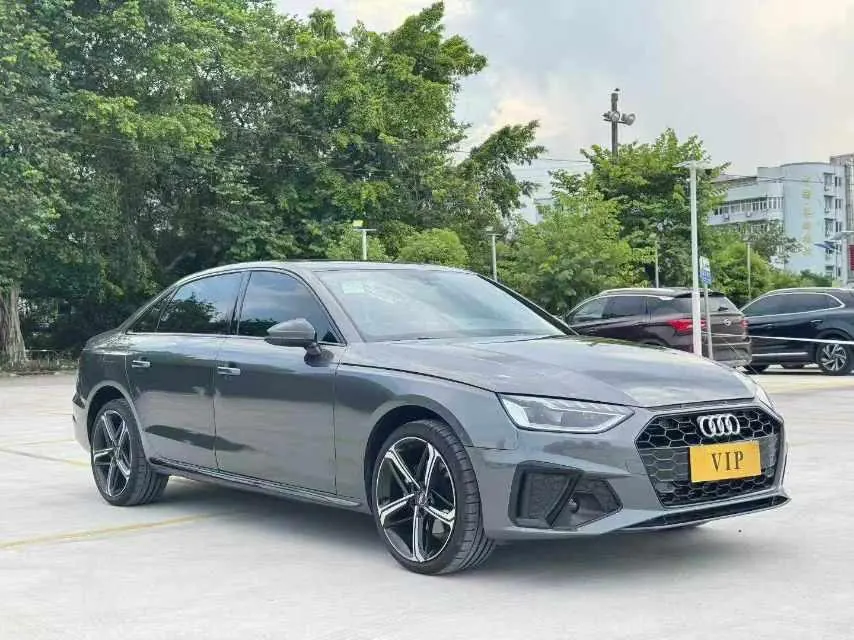 Audi 2025 A4L 2.0TFSI 40TFSI 2 million‑vehicle celebration edition, luxury sporty model, automatic transmission 3