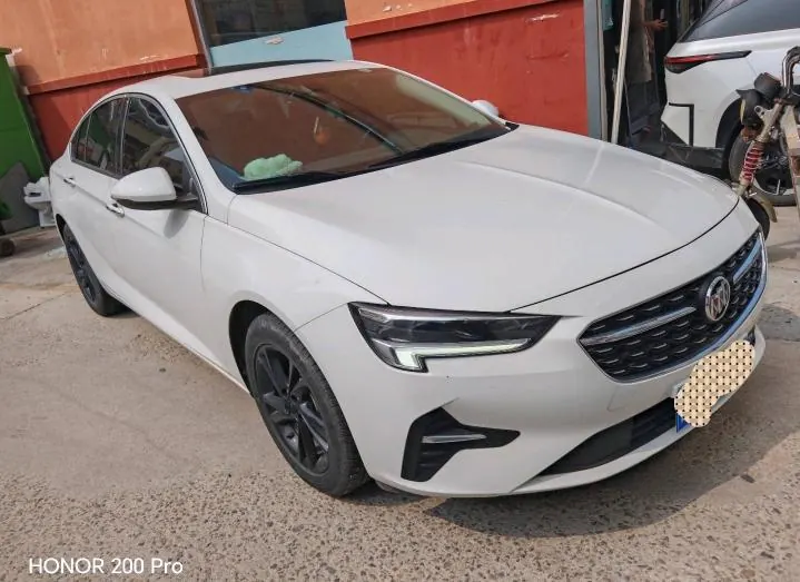 Buick 2020 Regal 1.5T 552T Luxury Automatic Gear 2