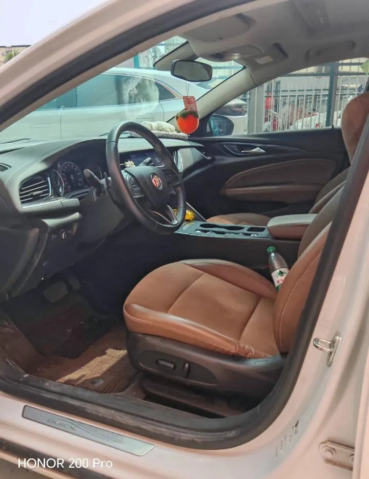 Buick 2020 Regal 1.5T 552T Luxury Automatic Gear 3