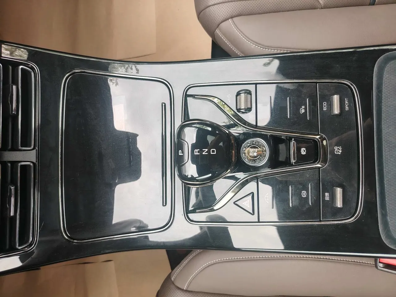 BYD 2020 Han Super Long Endurance Edition Noble Automatic Transmission 7