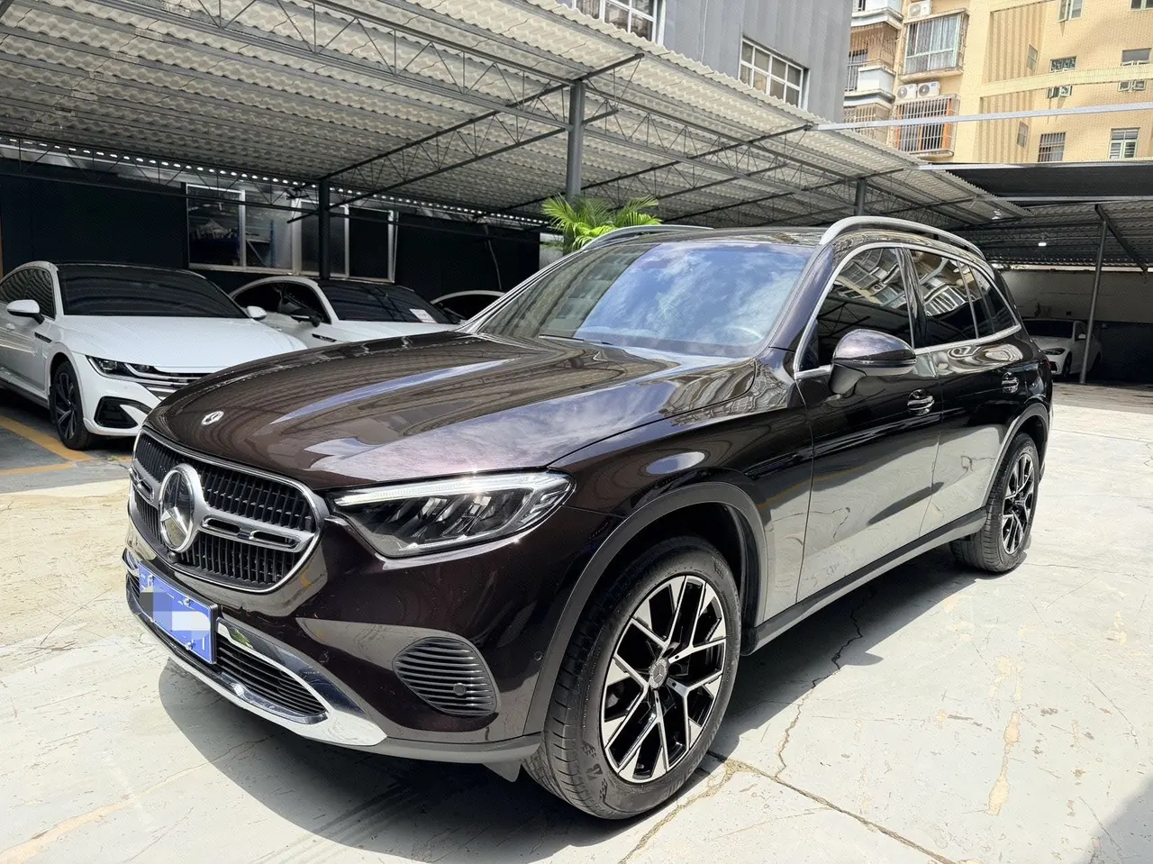 Open image lightbox: Mercedes Benz 2023 GLC 260 L 4MATIC 48V 2.0T Dynamic 5-seat Automatic Gear