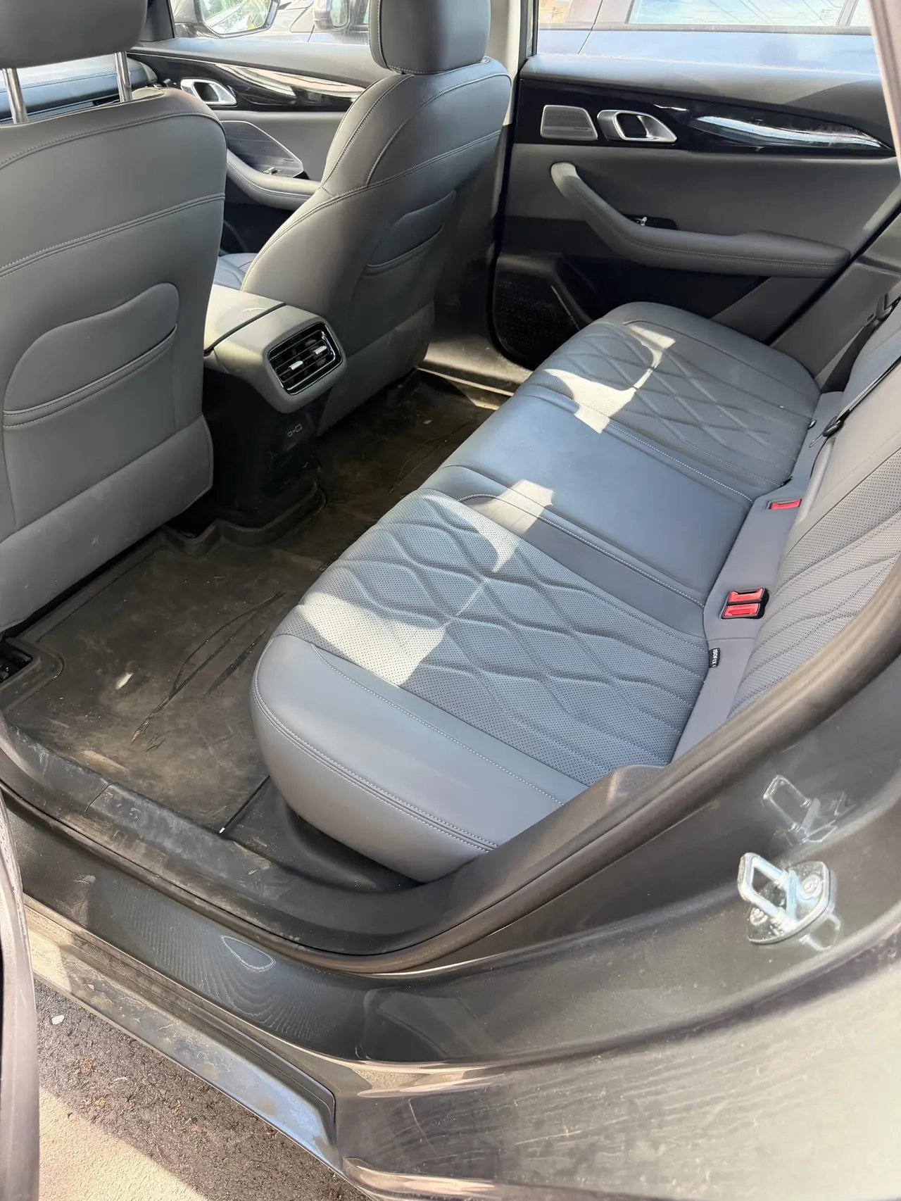 Geely Galaxy 2025 A7 EM-i 1.5 150km Discovery Edition Automatic Gear 4