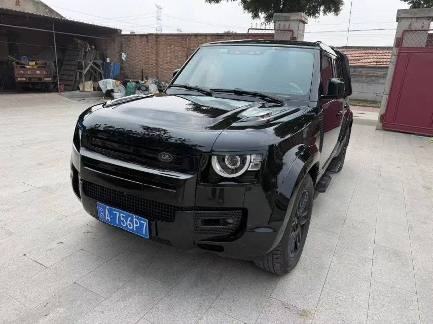 打开图片灯箱:Land Rover Guard (Imported) 2020 Guard 110 2.0T Diesel Automatic Gear