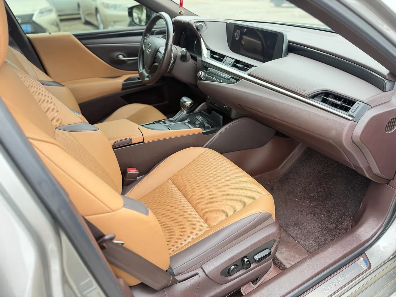 Lexus ES (Imported) 2020 ES200 2.0 Stepless Premium Edition Automatic Gear 3