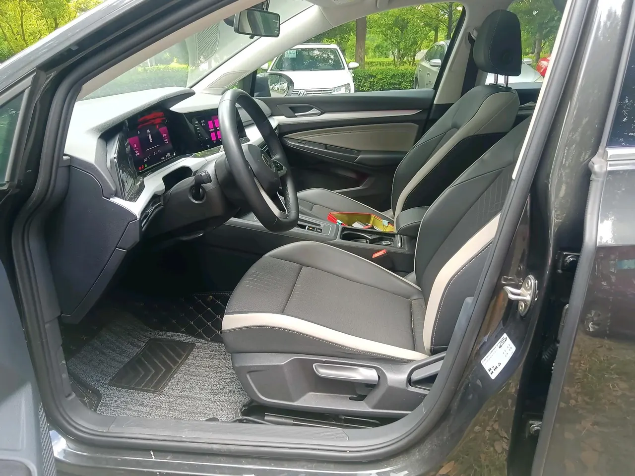 Volkswagen 2021 Golf 8 PRO 1.4TSI 280TSI Automatic 2