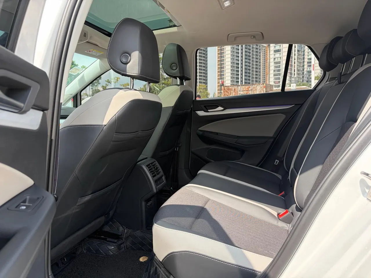 Volkswagen 2023 Golf 8 PRO 1.4TSI 280TSI Automatic 7
