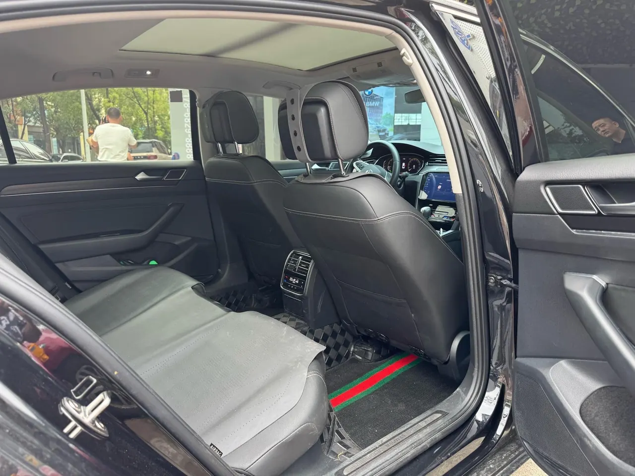 Volkswagen 2020 Magotan 2.0TSI 330TSI luxury automatic transmission 3