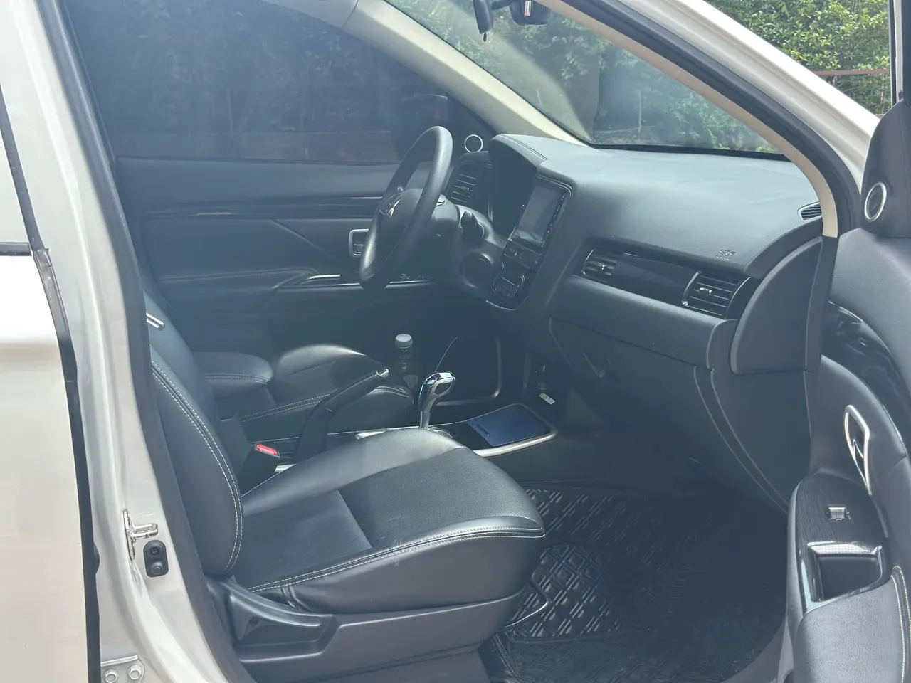 Mitsubishi 2020 Outlander 2.0 Stepless Two-Drive Smooth Edition 5-seat Automatic Gear 7
