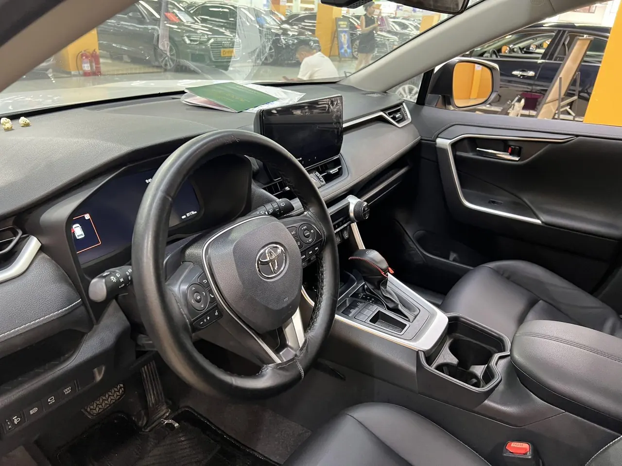 Toyota 2023 RAV4 Rongbo 2.0 Stepless Two-Drive 20th Anniversary Platinum Commemorative Edition Automatic Gear 3
