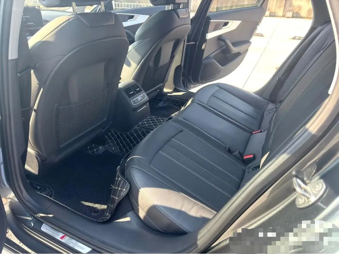 Audi 2020 A4L 2.0TFSI 40TFSI Deluxe Dynamic Automatic 4