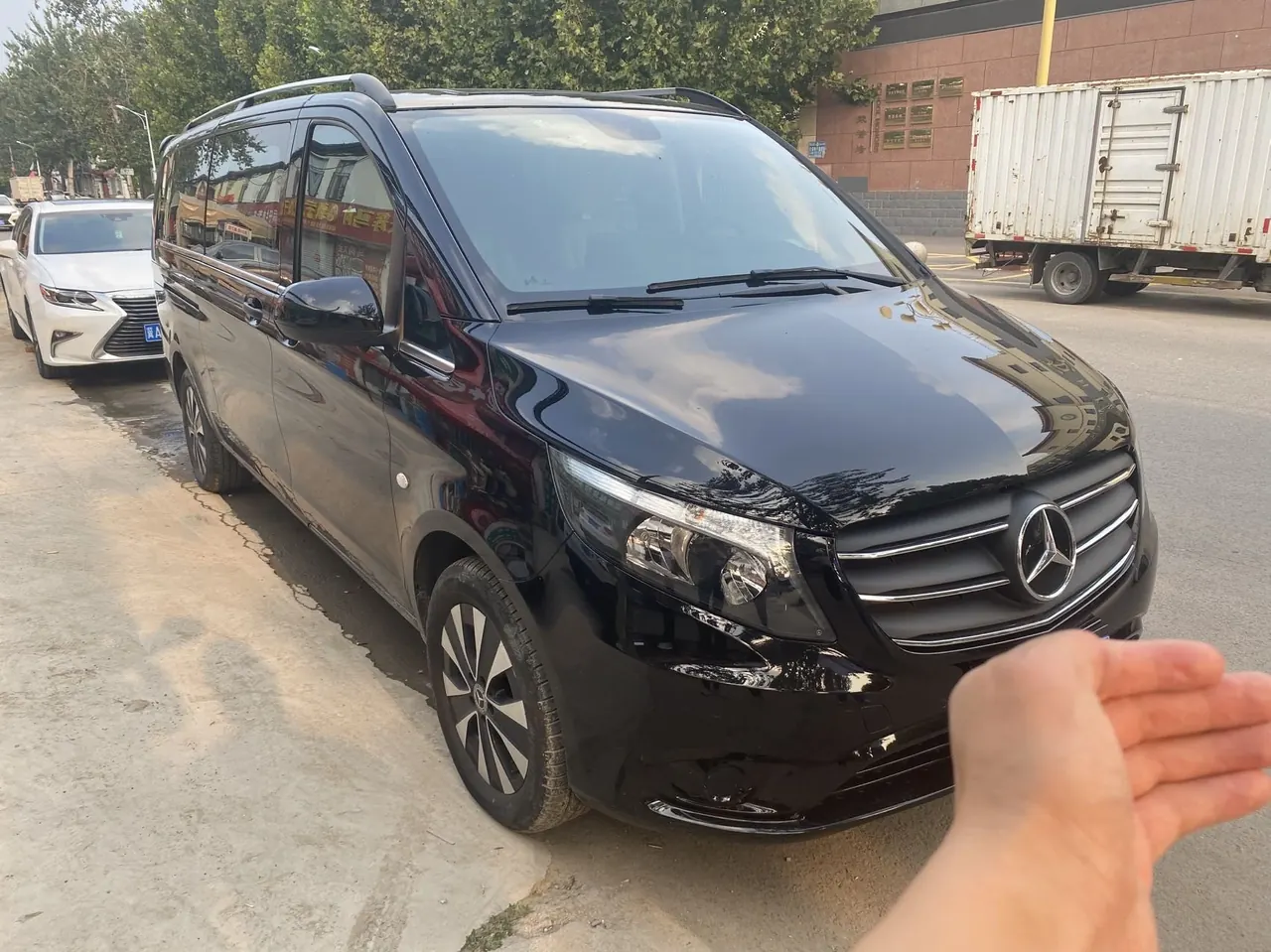 Mercedes Benz 2023 Vito 2.0T Business Edition 7-seat Automatic Gear 2