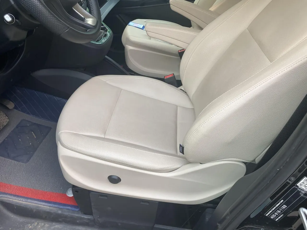 Mercedes Benz 2023 Vito 2.0T Business Edition 7-seat Automatic Gear 4