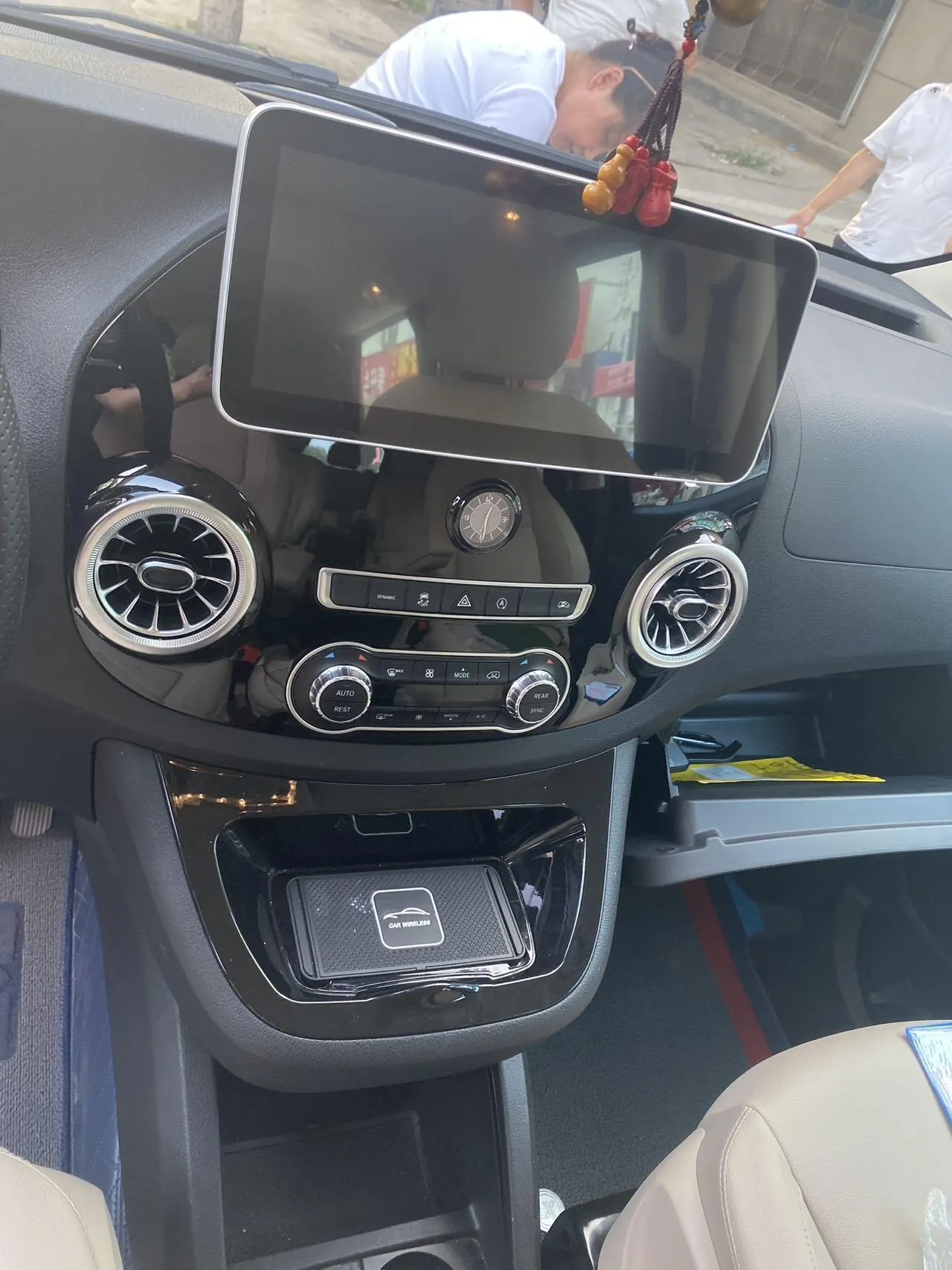 Mercedes Benz 2023 Vito 2.0T Business Edition 7-seat Automatic Gear 7