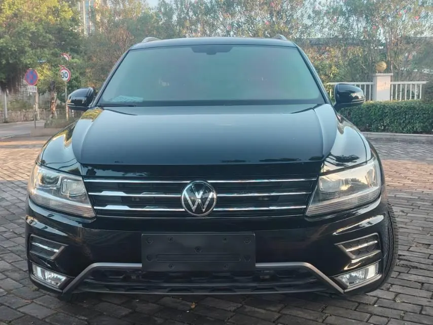 Volkswagen 2021 Tiguan L R-Line 2.0TSI 330TSI Two-Drive Overdrive Automatic Gear 3