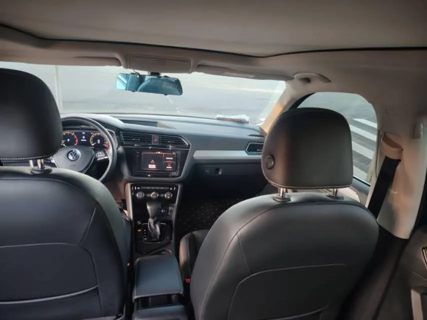Volkswagen 2021 Tiguan L R-Line 2.0TSI 330TSI Two-Drive Overdrive Automatic Gear 9