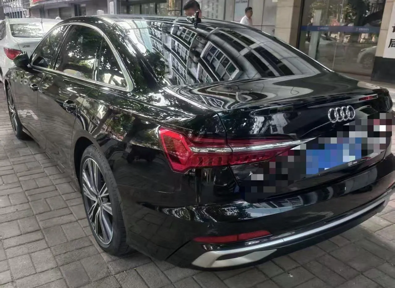 Audi 2021 A6L 2.0TFSI 45TFSI Quattro Selected Elegant Automatic Gear 2