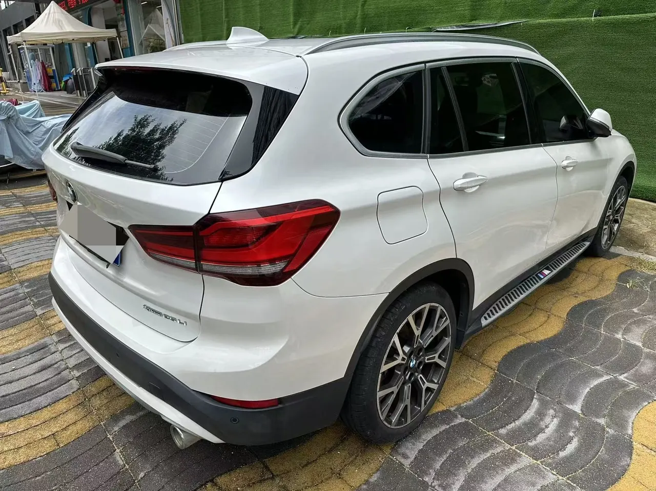 BMW 2020 X1 xDrive25Li 2.0T exclusive automatic gear 2