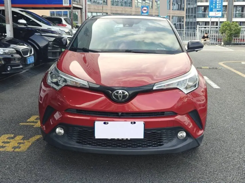 Toyota 2020 C- HR 2.0 stepless leading version of automatic gear 2