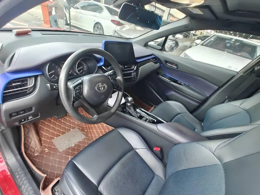 Toyota 2020 C- HR 2.0 stepless leading version of automatic gear 5