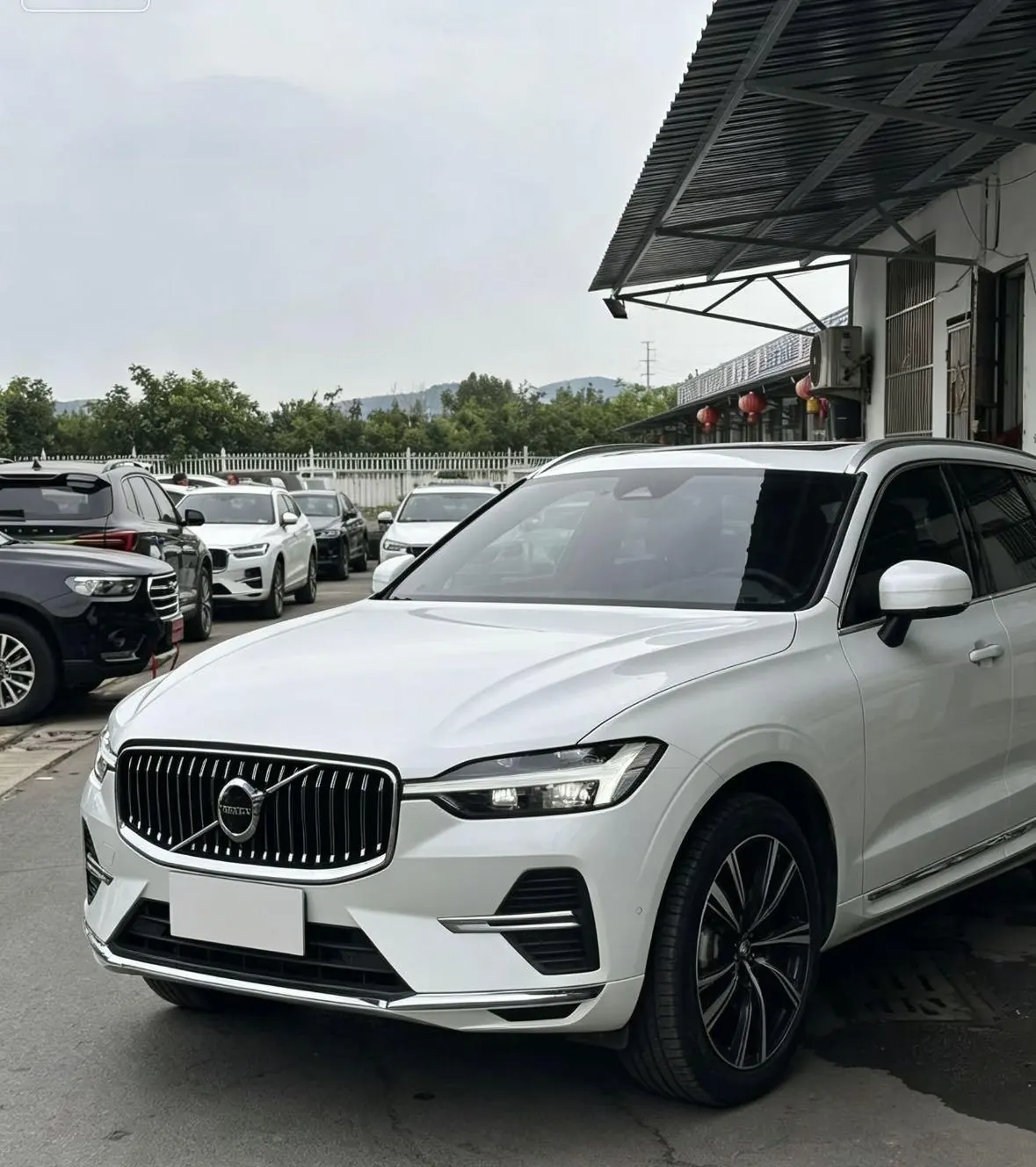 Volvo 2022 XC60 48V 2.0T B5 4-wheel-drive Zhiyi Deluxe Edition Automatic Gear 6