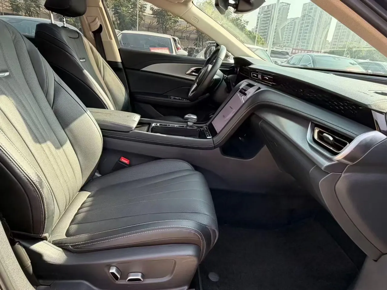 HongQi 2023 H5 1.5T Zhilian Flag Rhyme Edition Automatic Gear 4